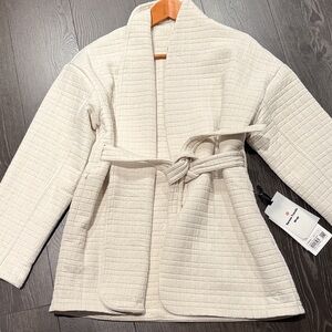 Lululemon Athletica Cream Quilted Cape